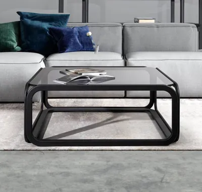 Image de Table basse rectangulaire en verre avec piètement en bois moderne dans le salon