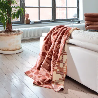 Produktbild von Biederlack ELLE Decoration Plaid Geo Farbe Terra Größe 150 x 200 cm