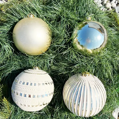 Produktbild von 4 x Weihnachtskugeln Kunststoff Ø 15 cm champagner matt+glanz +glitzer wetterfest für Innen und Außen Christbaumkugeln Kunststoff Weihnachtsbaumkugeln
