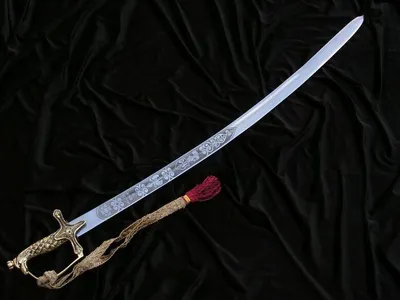 Zdjęcie produktu dla Polskie szable oficerskie gen. W. Sikorskiego z 1920 r. „Chwała Ojczyźnie” – szable historyczne bez pochwy z frędzelkiem, model z grawerem, klasa premium 1835