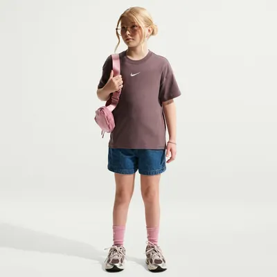 Image de Nike G Nsw Tee Boy Essntl Lbr Barely Grape/Bright Crimson-Bl Barely Grape/Bright Crimson-Bl S