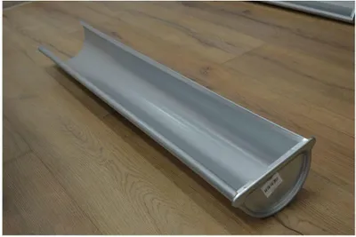 Image de gouttière d'extrémité P 330mm Zn