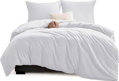 Produktbild von Famanu Bettwäsche Set 220 x 240 cm mit 2 Kissenbezügen 80 x 80 cm - Weiß