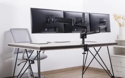 Produktbild von Equip Tischhalterung 17"-27"/3TFT 360° Gasfeder 7Kg schwarz lite Retail