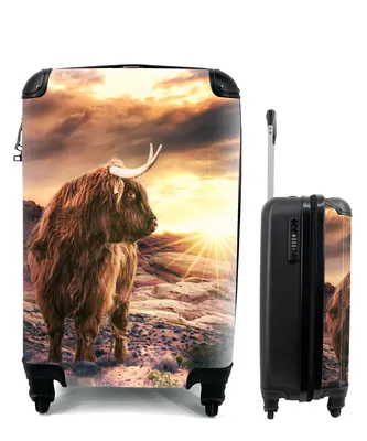 Produktbild von MuchoWow® Koffer Handgepäck Trolley Rollkoffer Kleine Reisekoffer mit 4 Rollen - Schottische Highlander - Sonne - Landschaft - Cabin Size < 55x40x23 cm & 55x40x20 cm - Fotokoffer - Kabinenkoffer - Boardgepäck - Reise-Box - Reisekoffer - Reisegepäck - Koffer mit Bild - Trolley für Kinder