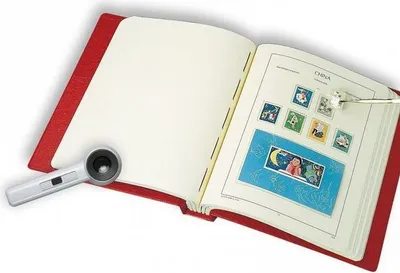 Produktbild von LEUCHTTURM SF-Vordruckalbum China 2015-2019, inkl. Schutzkassette, rot