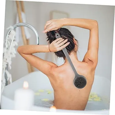 Produktbild von Silikonbürste für den Körper mit langem Griff – Dusch- und Rückenbürste für Badewanne und Badezimmer