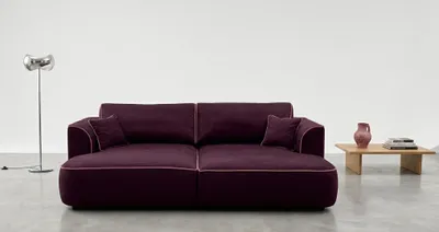 Produktbild von BIGSOFA COZI, Aubergine mit altrosa Keder, Matt Velvet