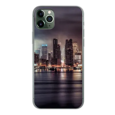 Produktbild von MuchoWow® Handyhülle Schutzhülle Hülle für iPhone 11 Pro Max New York - Sturm - Skyline Silikon Softcase Handy Hülle - Schutz