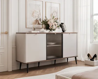 Produktbild von Dreitürige Kommode mit Glas NAVANI 160 cm Aufbewahrungsschrank Kaschmir + Nussbaum Stehend Stauraummöbel Soft-Close-System Stauraum TV-Kommode mit Glas Kommode mit Türen Geriffelte Schrank mit goldene Griffe Wohnzimmer