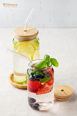 Produktbild von Wilmax Glasbecher 500 ml mit Deckel Trinkhalm WL-888610/A
