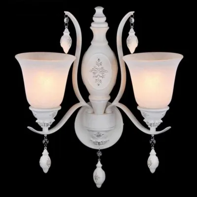 Produktbild von Casa Padrino Barock Wandleuchte Weiß 25,1 x H 48,6 cm Antik Stil - Wandlampe Wand Beleuchtung