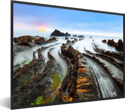 Produktbild von MuchoWow® Gerahmtes Poster Nebel - Felsen - Wasser - Natur 80x60 cm - Poster mit Schwarzem Bilderrahmen Wandposter Rahmen Foto Bilder - Schwarzem - Mit Gestell