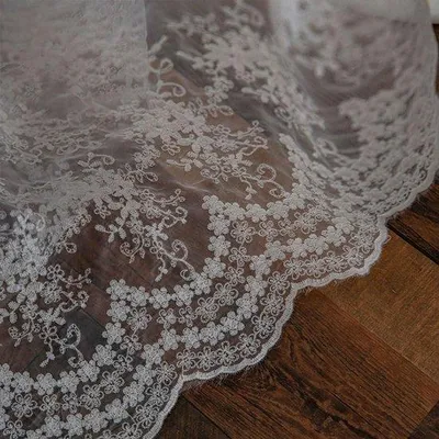 Immagine prodotto di Tovaglia vintage con bordo ricamato - Tovaglia rettangolare - Tovaglia 130 x 130 cm - Tovaglia con motivo floreale - Tovaglia lavabile - Tovaglia per matrimonio