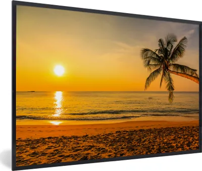 Produktbild von MuchoWow® Gerahmtes Poster Palme - Strand - Sonnenuntergang - Meer 30x20 cm - Poster mit Schwarzem Bilderrahmen Wandposter Rahmen Foto Bilder - Kunstdruck - Bild-Poster