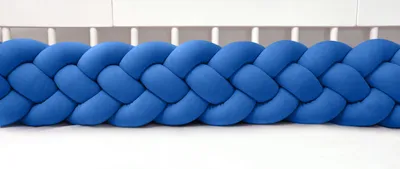 Produktbild von Bettschlange 4-strängig geflochten Velours 400 cm – Königsblau | Bettumrandung Babybett Nestchen | Letino