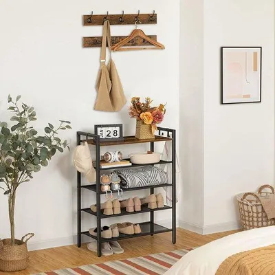 Obrázek produktu pro Uniqoos® botník s věšákem – 5úrovňový botník (64×30×85,5 cm), 9 háčků, kovový rám, ocelové mřížkové police, dřevotříska, maximální nosnost 30 kg, tmavě hnědá/černá barva