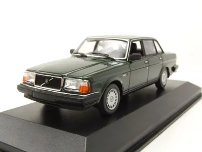 Produktbild von Maxichamps 940171404 Volvo 240 GL 1986 dunkelgrün 1:43