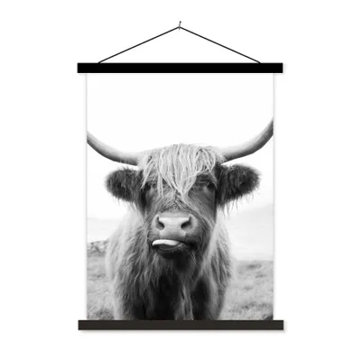 Produktbild von MuchoWow® Textilposter Tiere - Schottischer Highlander - Kuh - Schwarz - Weiß 90x120 cm mit schwarzem Rahmen - Dekoration