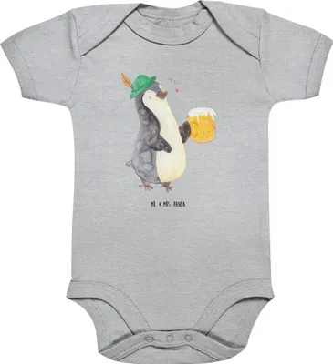 Produktbild von Mr. & Mrs. Panda Strampler Baby Pinguin Bier 1. - 3. Monat - Heather Grey - Geschenk, , Babybody, Einteiler, overall, babykleidung body, Beschwippst