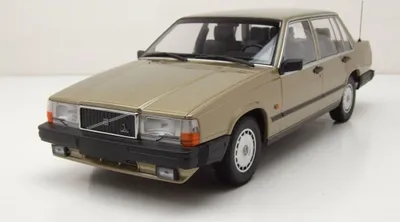 Obrázok produktu pre Minichamps 155171700 Volvo 740 GL 1986 zlatá 1:18