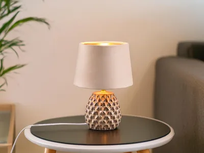 Produktbild von Kleine LED Nachttischlampe, Fensterlampe Fensterbank & Kommode mit Stoffschirm