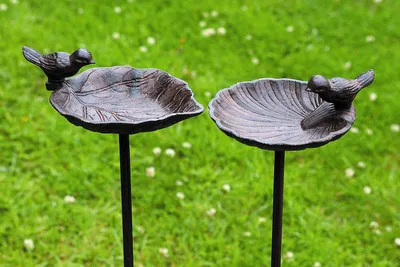 Produktbild von Vogeltränke Gartenstab Vogel Garten- Deko Blatt Muschel Stückpreis Gusseisen
