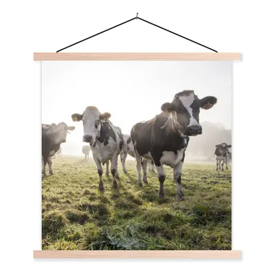 Produktbild von MuchoWow® Textilposter Kühe - Licht - Gras - Tiere 120x120 cm mit holzfarbenen Rahmen - Textil-Poster