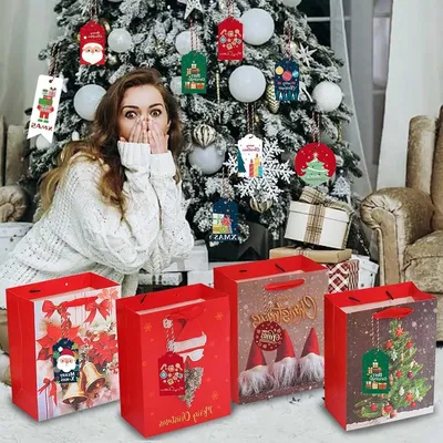 12 Papier Weihnachtsbeutel mit 48 Etiketten für Geschenke