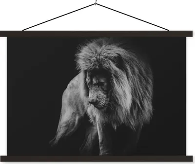Produktbild von MuchoWow® Textilposter Löwen - Porträt - Schwarz - Weiß 150x100 cm mit schwarzem Rahmen - Schlafzimmer