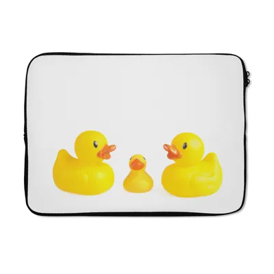 Produktbild von MuchoWow® Laptop Hülle 14 ZollBadeentenfamilie auf weißem Hintergrund Laptoptasche - Laptoptasche - Stoßsicher - Schutzhaube