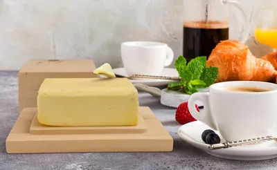 Produktbild von Butterdose Butterbehälter Butterglocke rustikal aus Zirbenholz B40.10-037