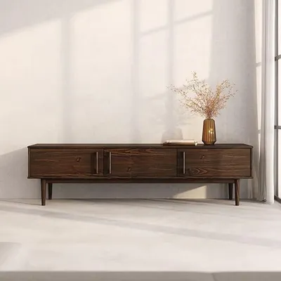 Produktbild von Lowboard TECCA 180 cm, Nussbaum Finish – niedriges Sideboard mit Stauraum, TV Schrank mit 3 Türen aus Massivholz, Mid Century Wohnzimmermöbel