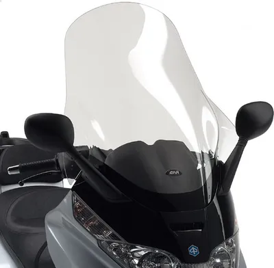 Obrázok produktu pre Čelné sklo Givi D500STG transparentné 762 mm x 615 mm pre rôzne modely Piaggio
