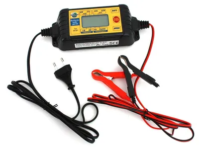 Produktbild von Vollautomatisches Autobatterie Ladegerät für 6V + 12V Batterien. Geeignet für Blei- und Gel-Batterien (WET, MF, AGM und GEL), auch für Boote und Motorräder