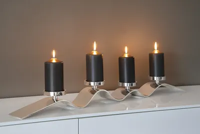 Immagine prodotto di Candeliere a colonna WAVE - H. 9,5cm x L. 105cm - argento - alluminio