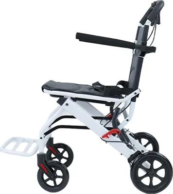 Produktbild von Tragbarer, klappbarer Transportrollstuhl mit einer Belastbarkeit von bis zu 100 kg.