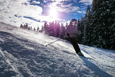 Produktbild von hansepuzzle 25043 - Skifahren Puzzle, 2000 Teile, Fortbewegung, 90,0 x 60,0cm mit hochwertiger Aufbewahrung, Kartonbox & Beutel