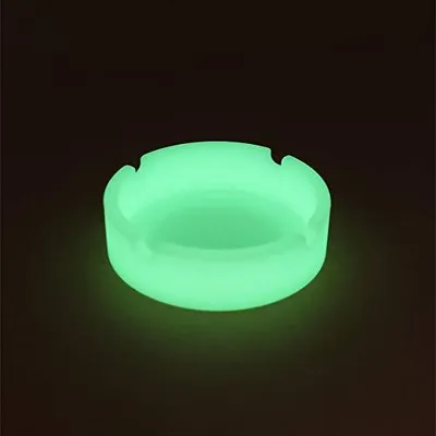 Produktbild von Silikon-Aschenbecher - Fluoreszierend und hitzebeständig - Rundes Design leuchtet im Dunkeln