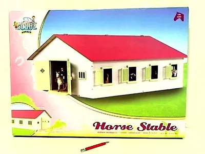 Productafbeelding van Kids Globe Paardenstal met 7 stallen, schaal 1:24