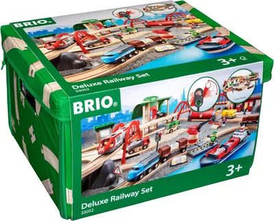 Produktbild von BRIO World - 33052 Straßen & Schienen Bahn Set Deluxe