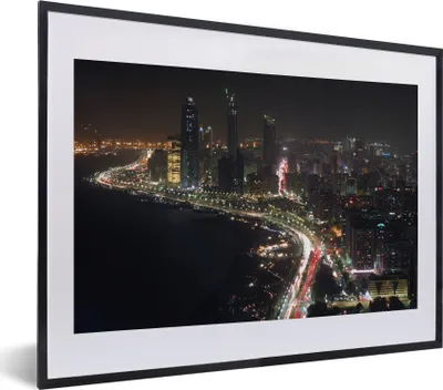Produktbild von MuchoWow® MuchoWow® Gerahmtes Poster Luftaufnahme von Abu Dhabi in Asien bei Nacht 40x30 cm - Poster mit zchwarzem Bilderrahmen - Bilderrahmen - Poster im Rahmen