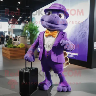 Productafbeelding van Purple Turtle mascotte REDBROKOLY kostuum karakter gekleed met een cocktailjurk en aktetassen