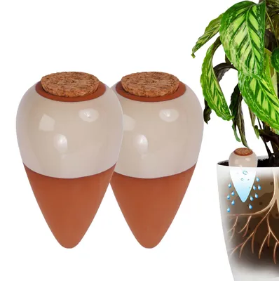 Immagine prodotto di Relaxdays, set di 2 coni per irrigazione, capacità 350 ml, aiutanti per l'irrigazione con coperchio, ideali per piante da interno e vasi da balcone, in terracotta/beige