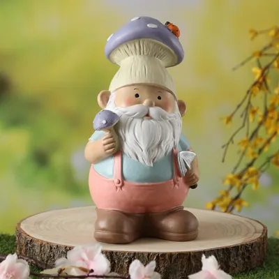 Produktbild von Gartenzwerg mit Fliegenpilz-Mütze - Zwerg mit Schaufel - Gartenfigur aus Polyresin - H: 24,5cm