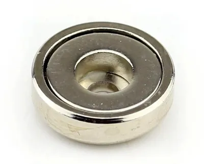 Produktbild von 20 Neodym Flachgreifer Topfmagnete mit Zylinder-Bohrung Ø16x5 mm N35 - Haftkraft 3,5 kg / 35 N