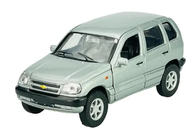 Zdjęcie produktu dla Welly 2003 Chevrolet NIVA srebrny 1:34–1:39 Model z odlewu metalowego, nowy w opakowaniu 42379