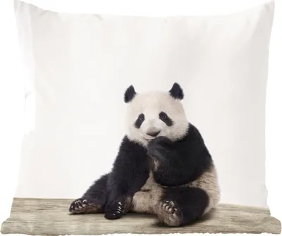 Produktbild von MuchoWow® Zierkissen Sofakissen Wohnzimmer Dekokissen 45x45 cm Tiere - Panda - Schwarz - Weiß - Schlafpolster - Polster für das Sofa