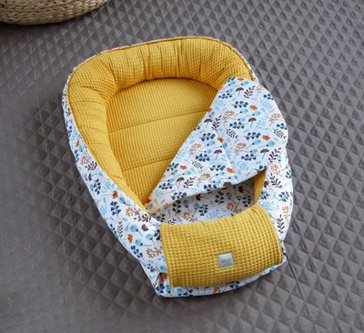 Produktbild von Waffelpique Gelb/ Blumenwiese Türkis Babynestchen Unterlage 2 Tlg SET Babynest Wicleklunterlage Reisebett Babydecke Babyausstattung 2 Seitig Geschenk