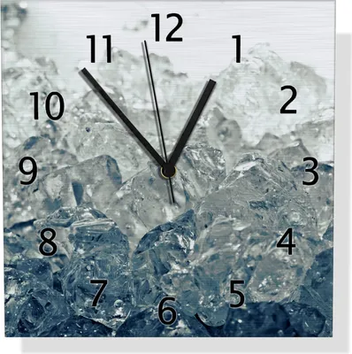 Produktbild von Wallario Design Wanduhr Leuchtendes Eis in blau-grau aus Aluverbund, Größe 30 x 30 cm